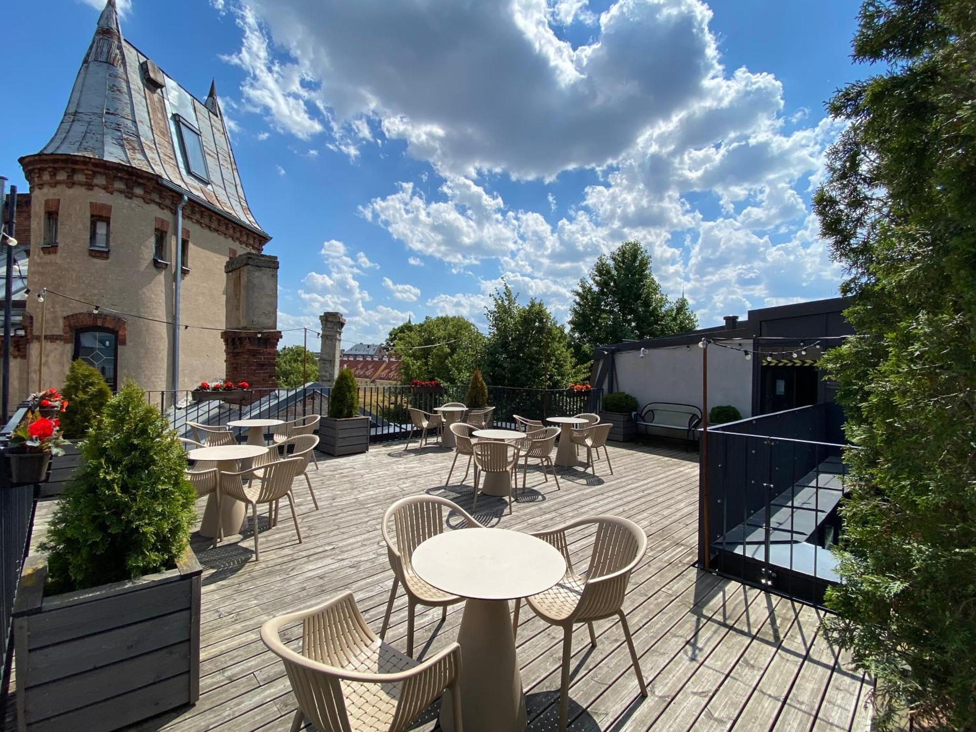 Pullman Riga Old Town Ξενοδοχείο Εξωτερικό φωτογραφία The rooftop terrace at the hotel