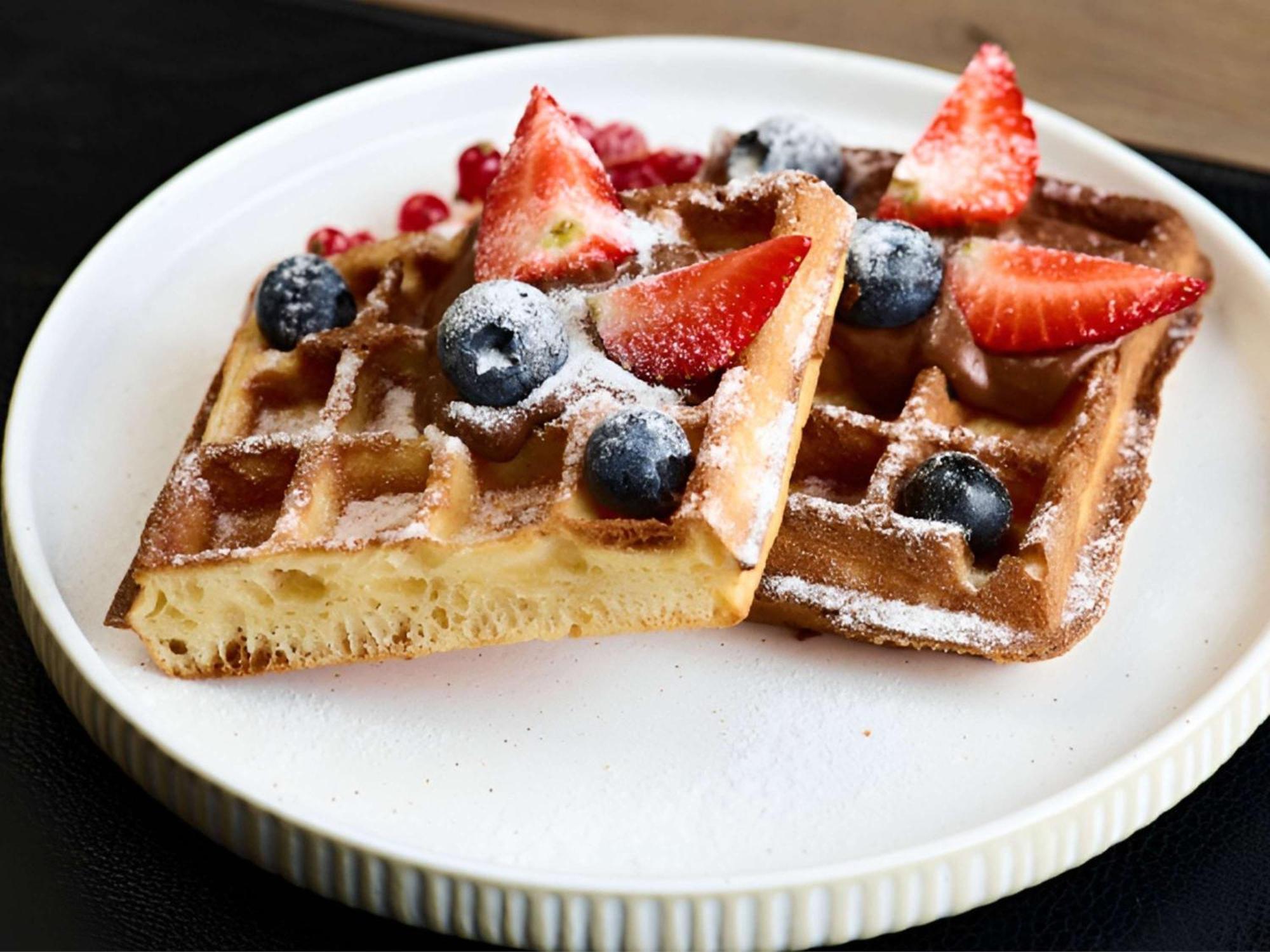 Pullman Riga Old Town Ξενοδοχείο Εξωτερικό φωτογραφία A square Liège waffle with fruit