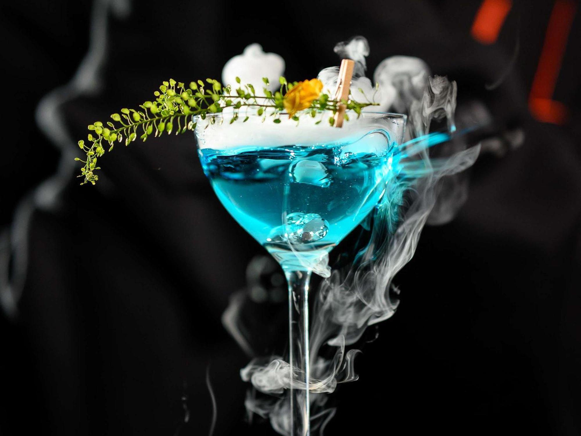 Pullman Riga Old Town Ξενοδοχείο Εξωτερικό φωτογραφία A cocktail prepared with liquid nitrogen